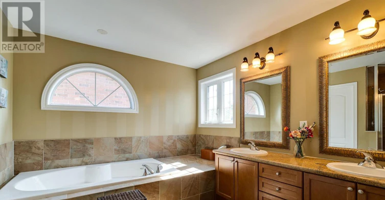 167 Innville Crescent, Oakville, ON, L6L 0B8 - 38