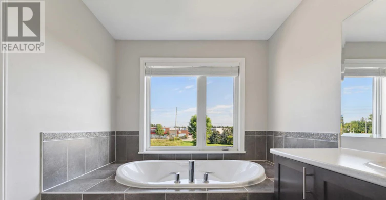 136 Mattingly Way, Ottawa, ON, K4M 0C5 - 31