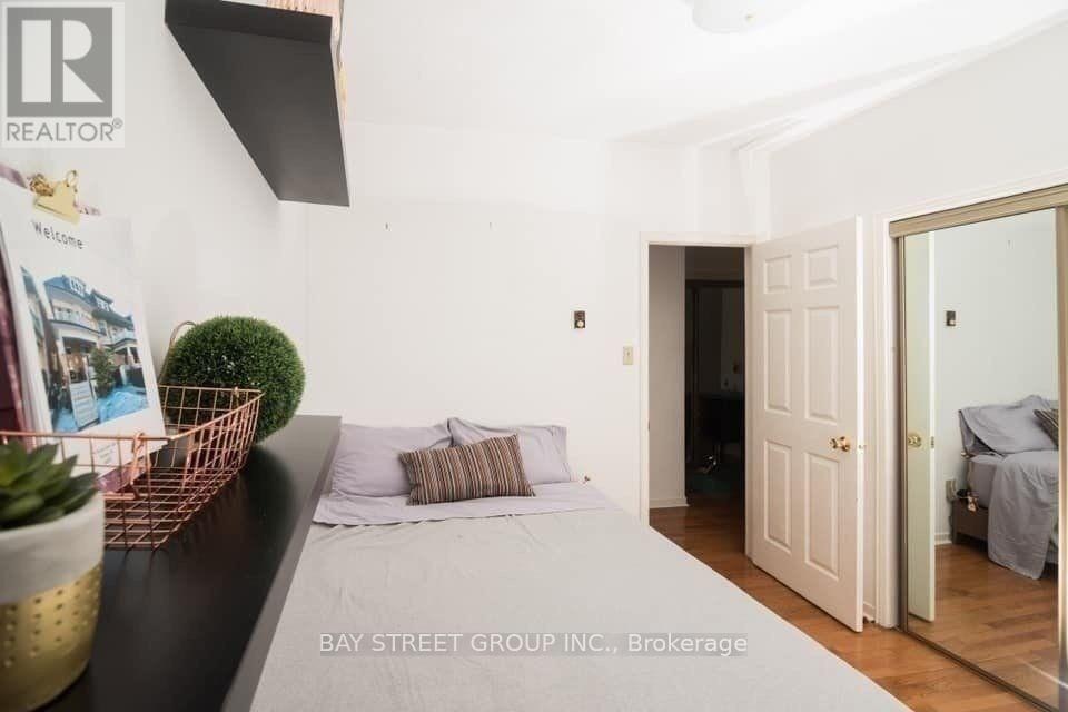 586 Huron Street, Toronto, ON, M5R 2R7 - 5