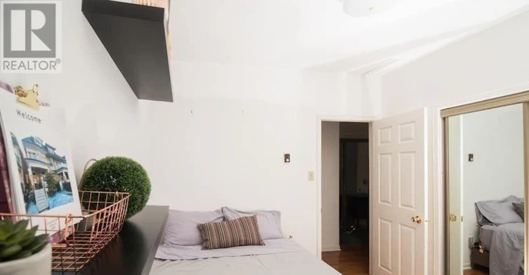 586 Huron Street, Toronto, ON, M5R 2R7 - 5