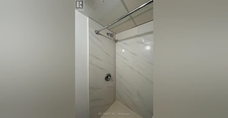 B-MASTER 3 Bedroom Butterfield Dr Drive, Toronto, ON, M3A 2L9 - 5