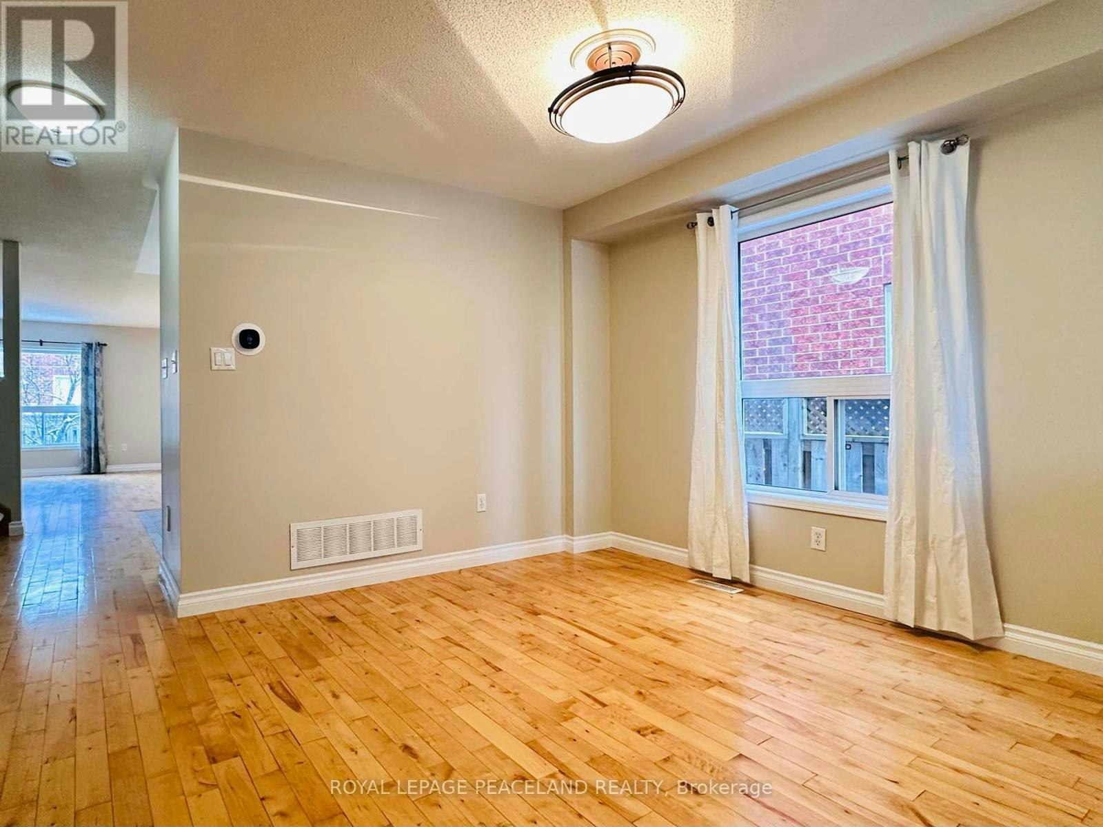 3851 Foxborough Trail, Mississauga, ON, L5N 7W3 - 4
