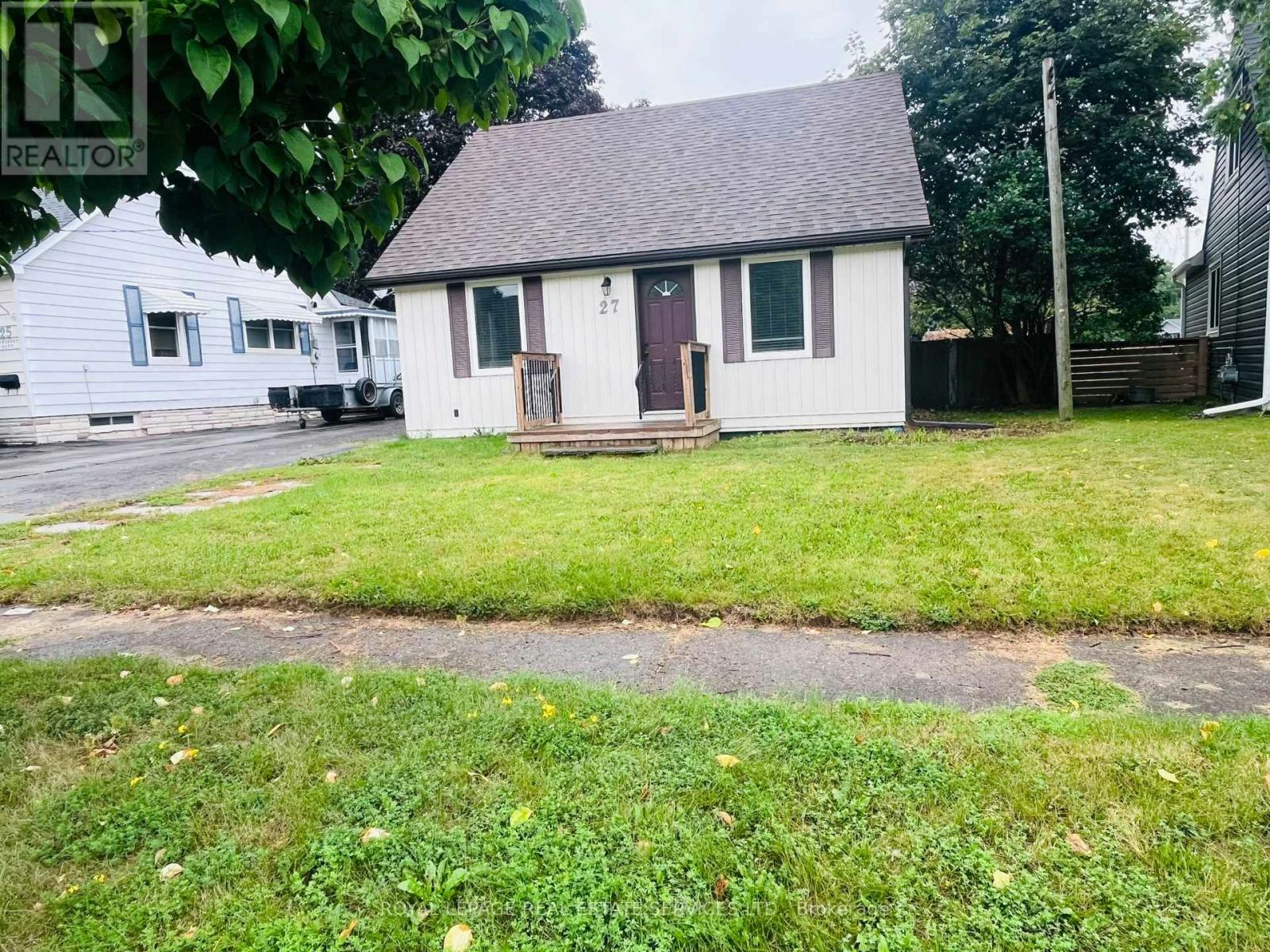 27 Normandy Boulevard, Halton Hills, ON, L7G 1V9 - 2