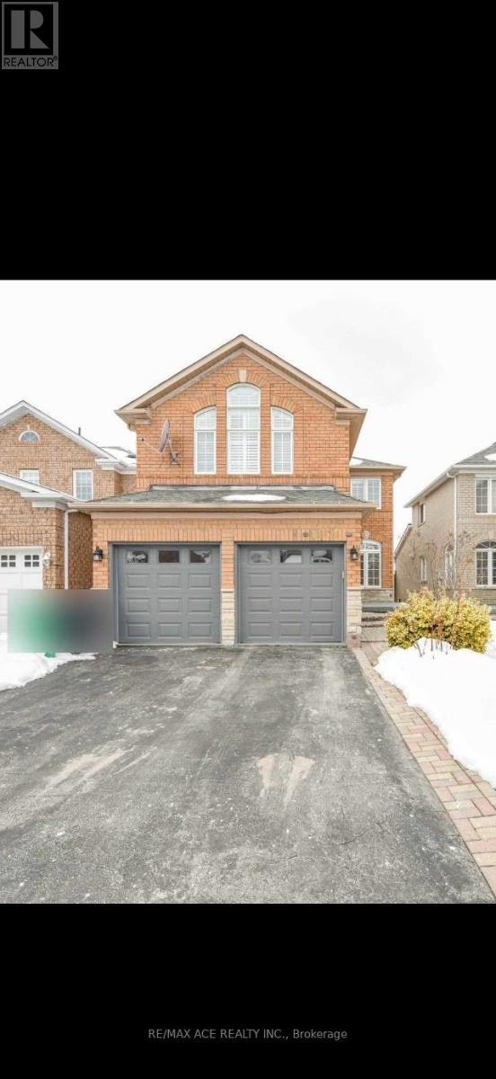 MAIN-1079 Blueheron Boulevard, Mississauga, ON, L5V 2J9