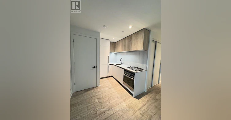 413-2625 Dundas Street W, Toronto, ON, M6P 0C5 - 3