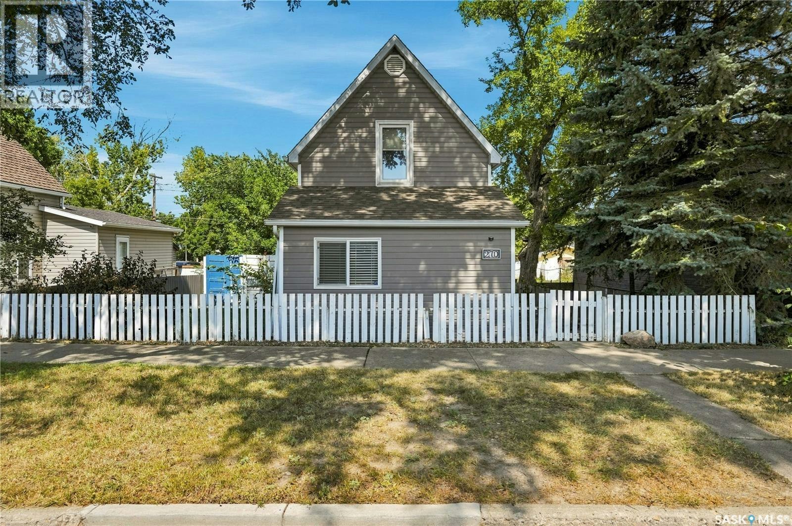 270 Duffield Street W, Moose Jaw, SK, S6H 5H4