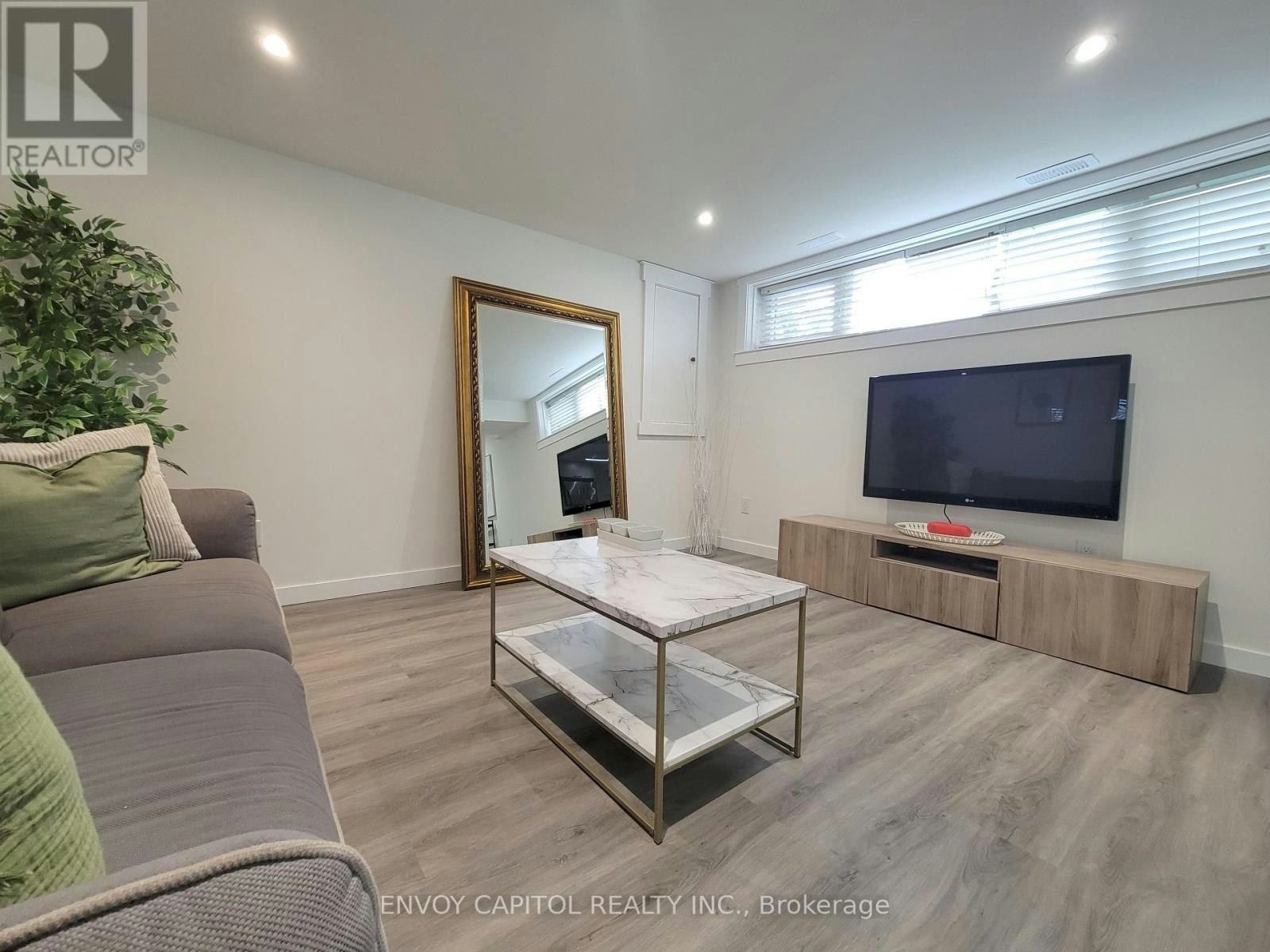 22 Bilardi Court, Hamilton, ON, L8H 3G3 - 16