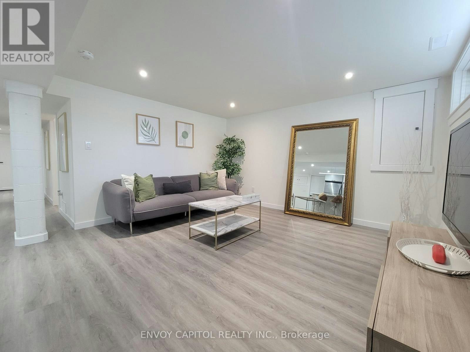 22 Bilardi Court, Hamilton, ON, L8H 3G3 - 14