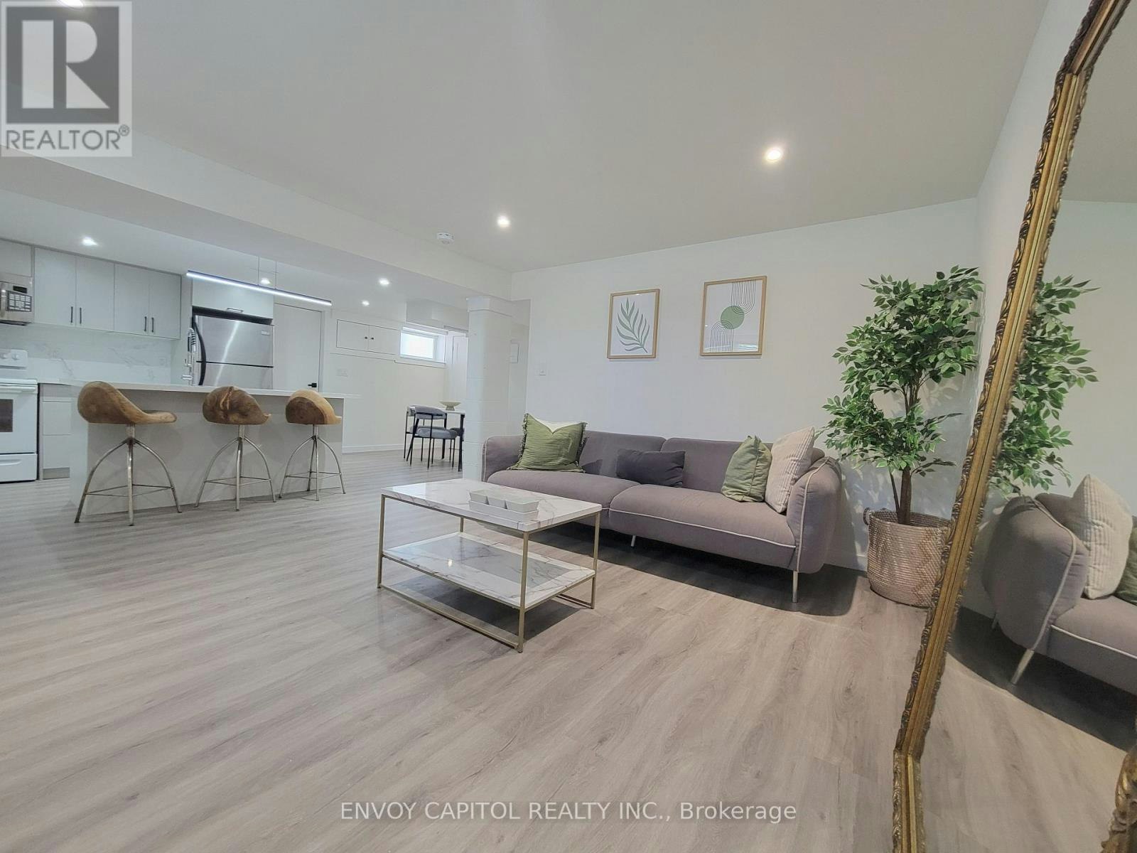 22 Bilardi Court, Hamilton, ON, L8H 3G3