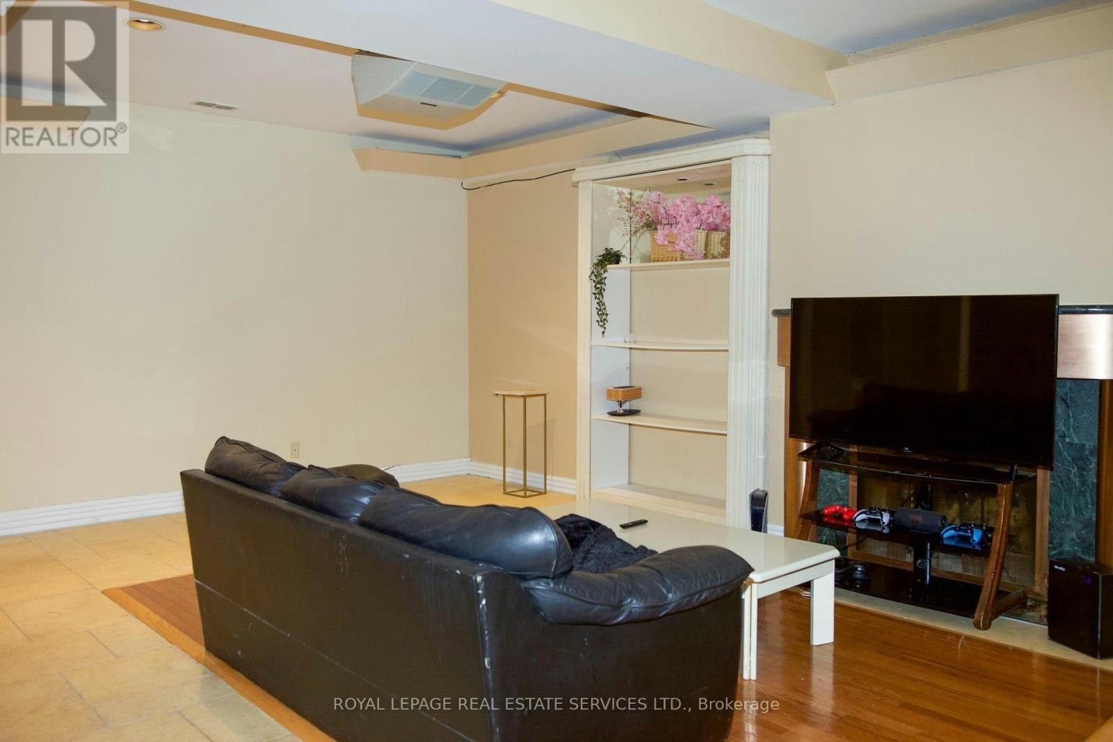 2B Debell Lane, Toronto, ON, M2M 3Z4 - 3