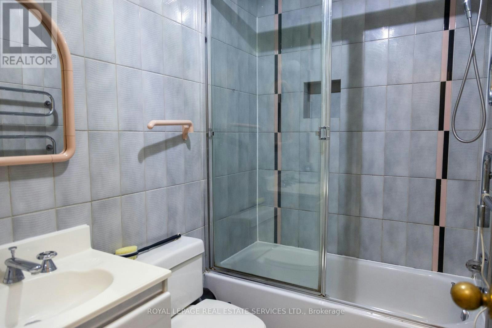 2B Debell Lane, Toronto, ON, M2M 3Z4 - 8