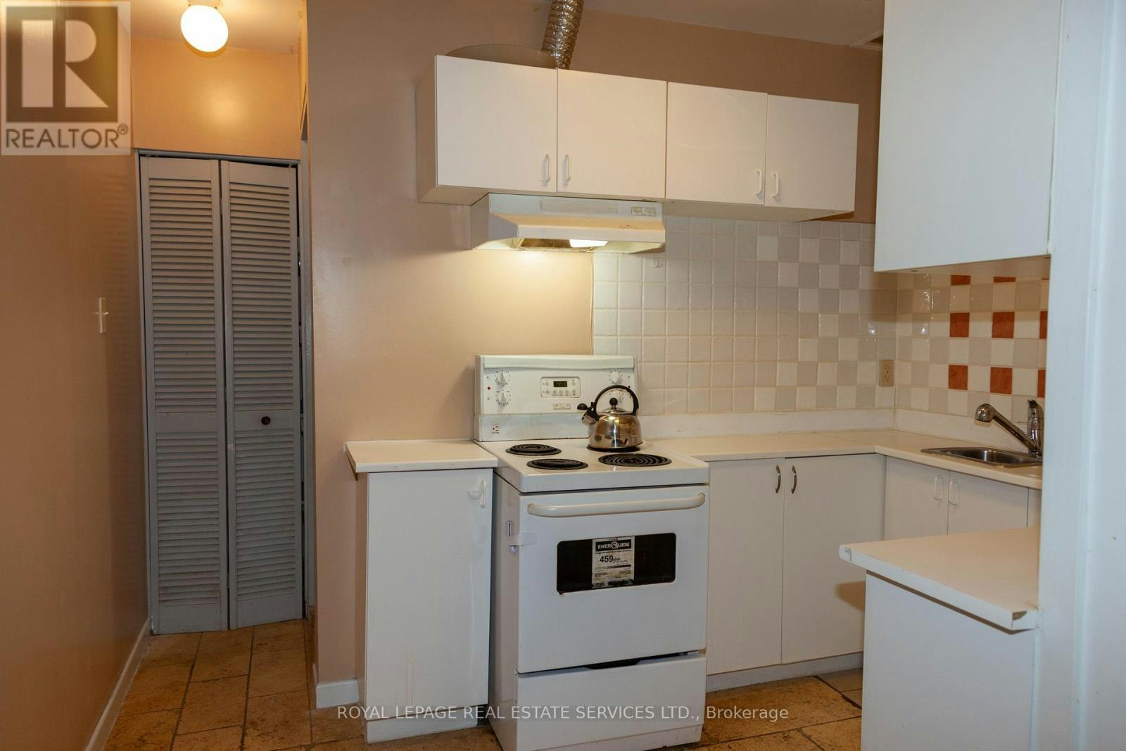 2B Debell Lane, Toronto, ON, M2M 3Z4 - 6