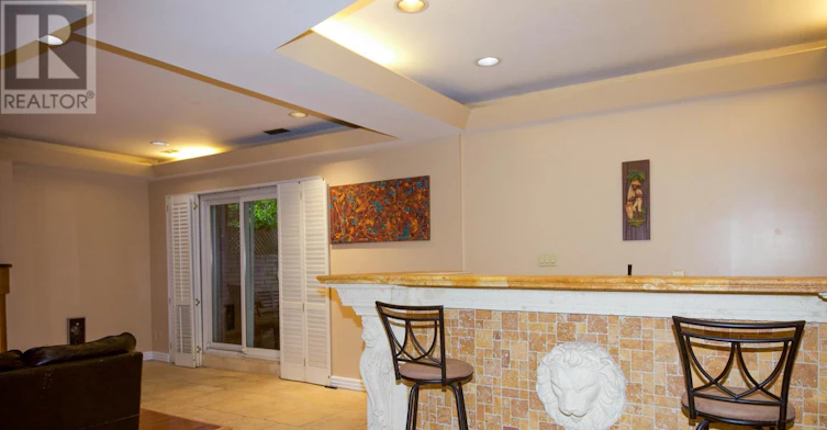 2B Debell Lane, Toronto, ON, M2M 3Z4 - 4