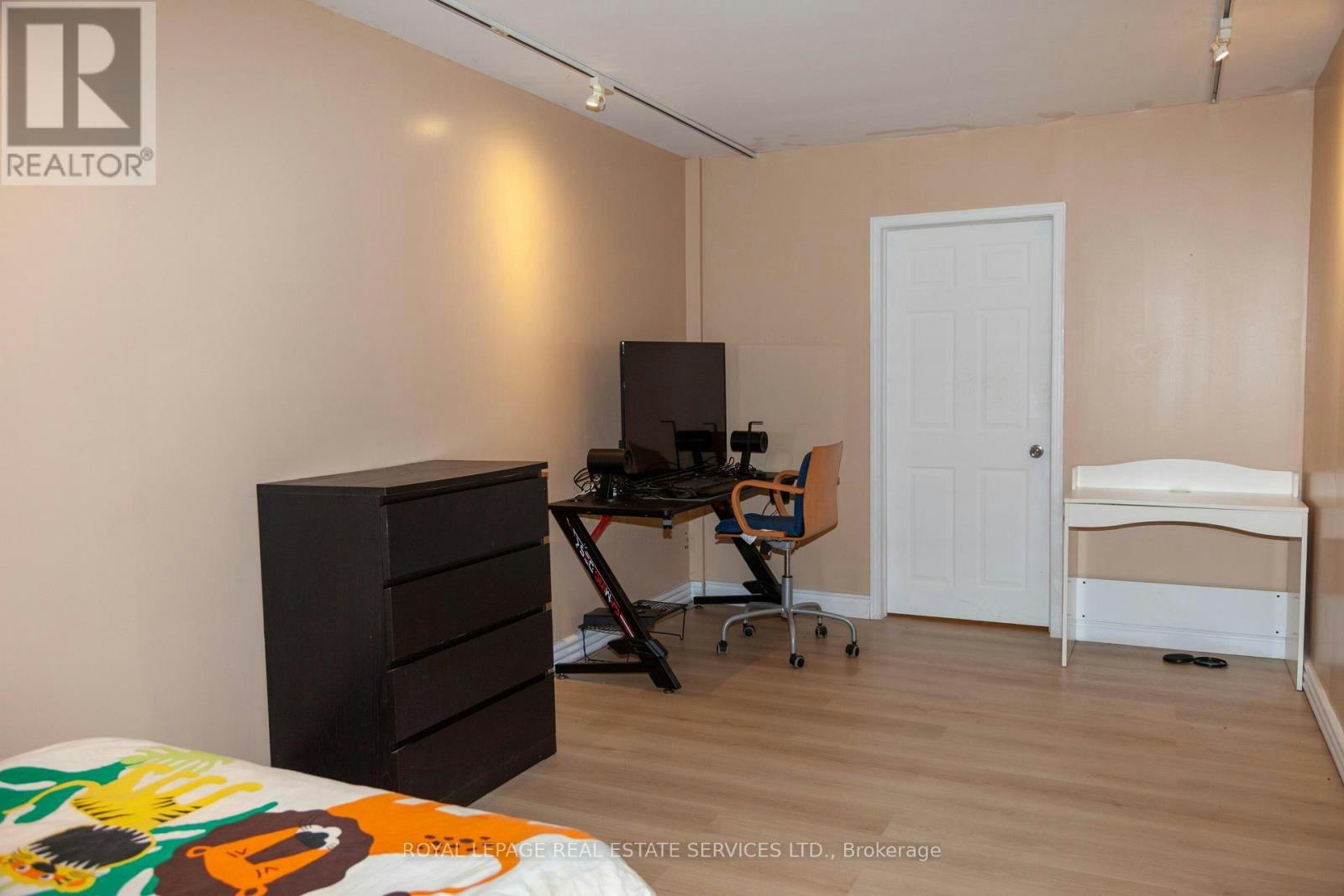 2B Debell Lane, Toronto, ON, M2M 3Z4 - 12