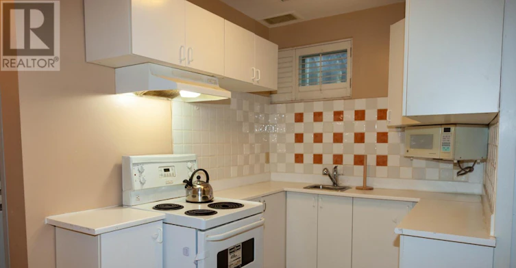2B Debell Lane, Toronto, ON, M2M 3Z4 - 5
