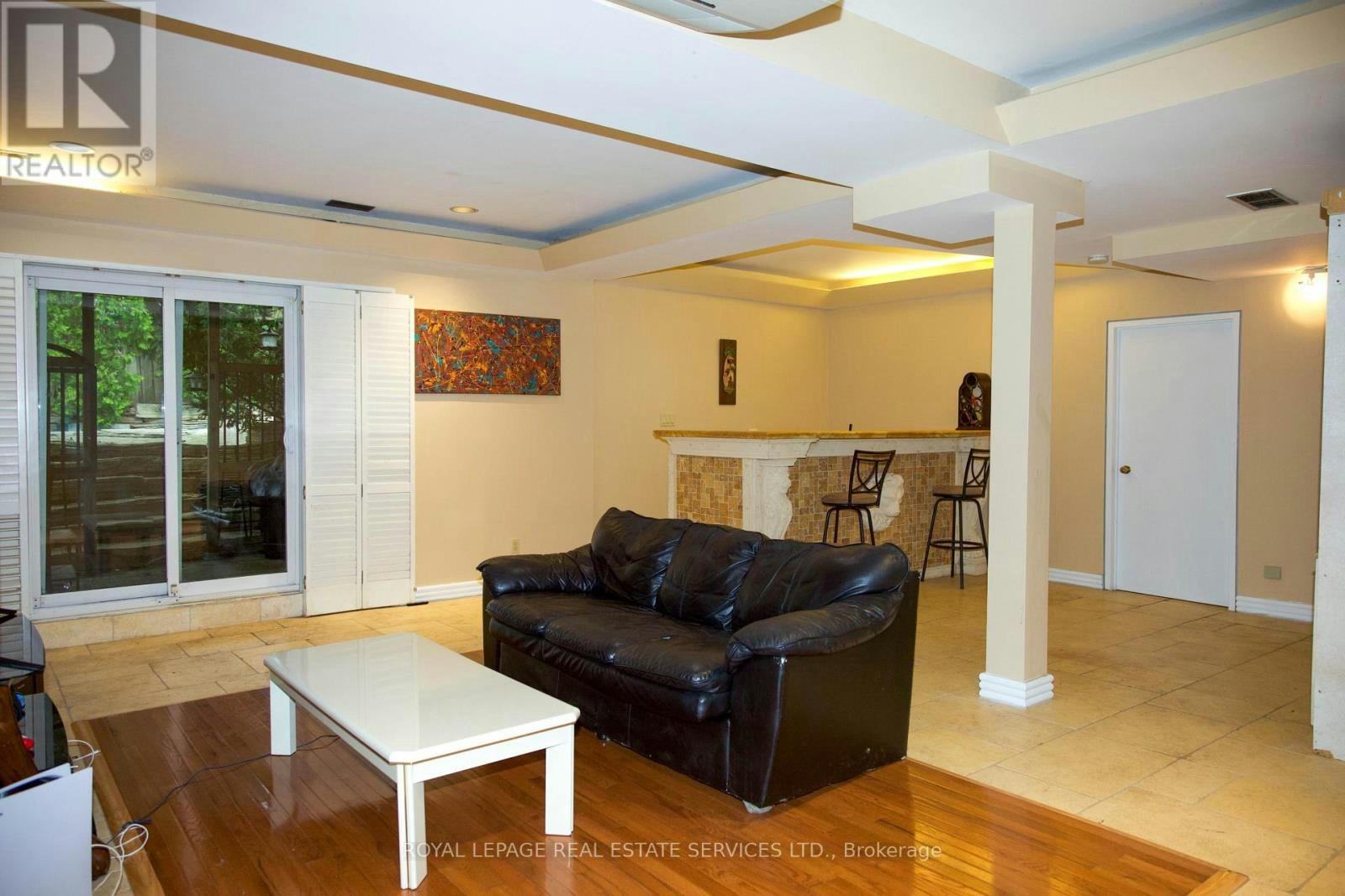 2B Debell Lane, Toronto, ON, M2M 3Z4