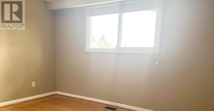 27 Tollerton Avenue, Toronto, ON, M2K 2H1 - 8