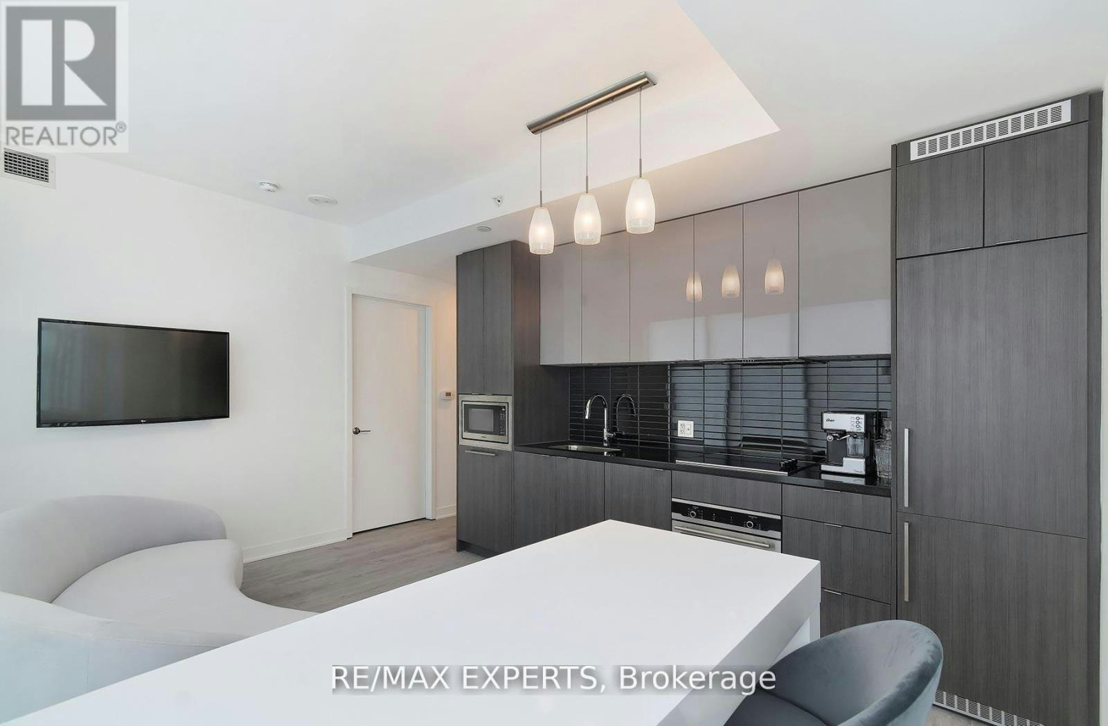 2115-115 Blue Jays Way, Toronto, ON, M5V 0N4 - 4