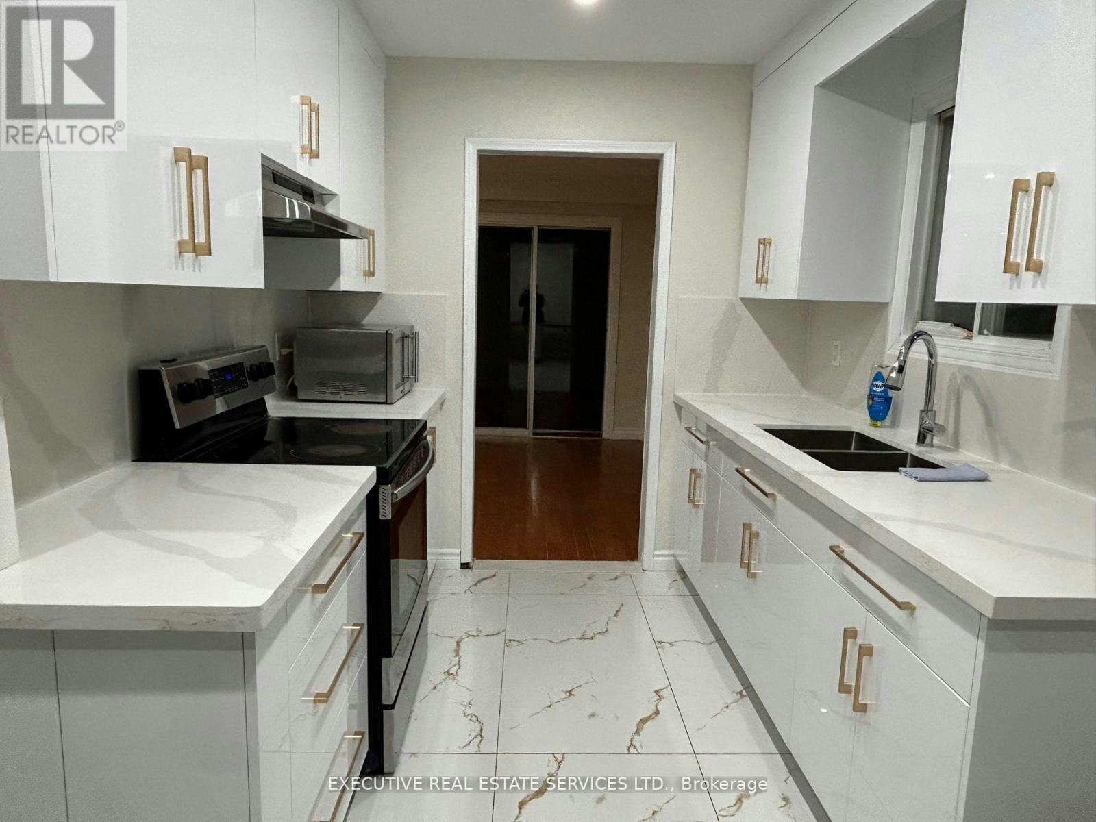 90 Primrose Crescent, Brampton, ON, L6Z 1E3 - 4