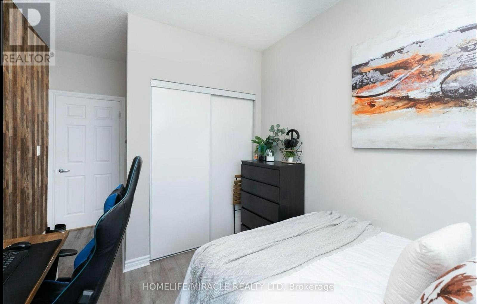 1702-3504 Hurontario Street, Mississauga, ON, L5B 0B9 - 13