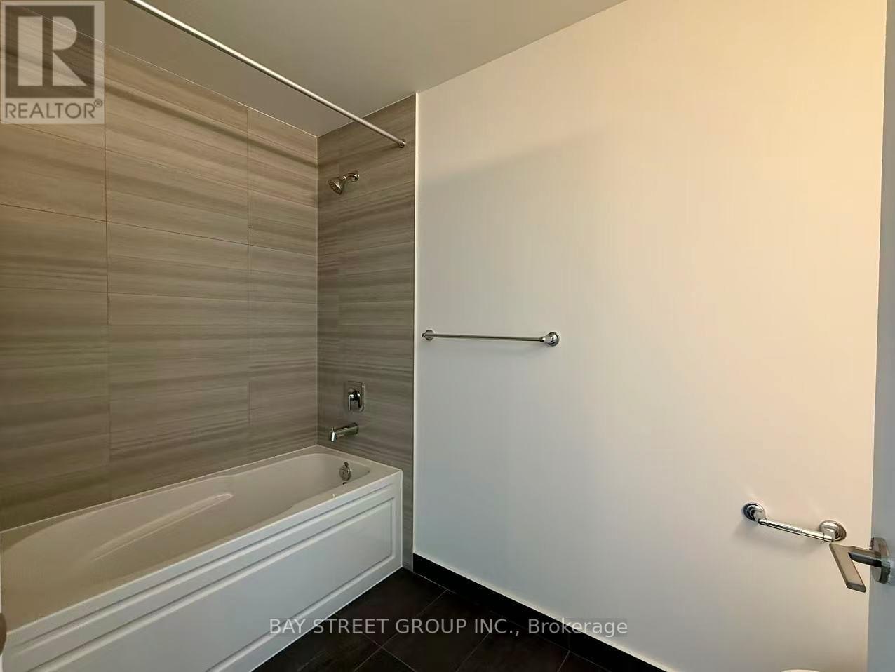 606-15 Watergarden Drive, Mississauga, ON, L5R 0H4 - 10