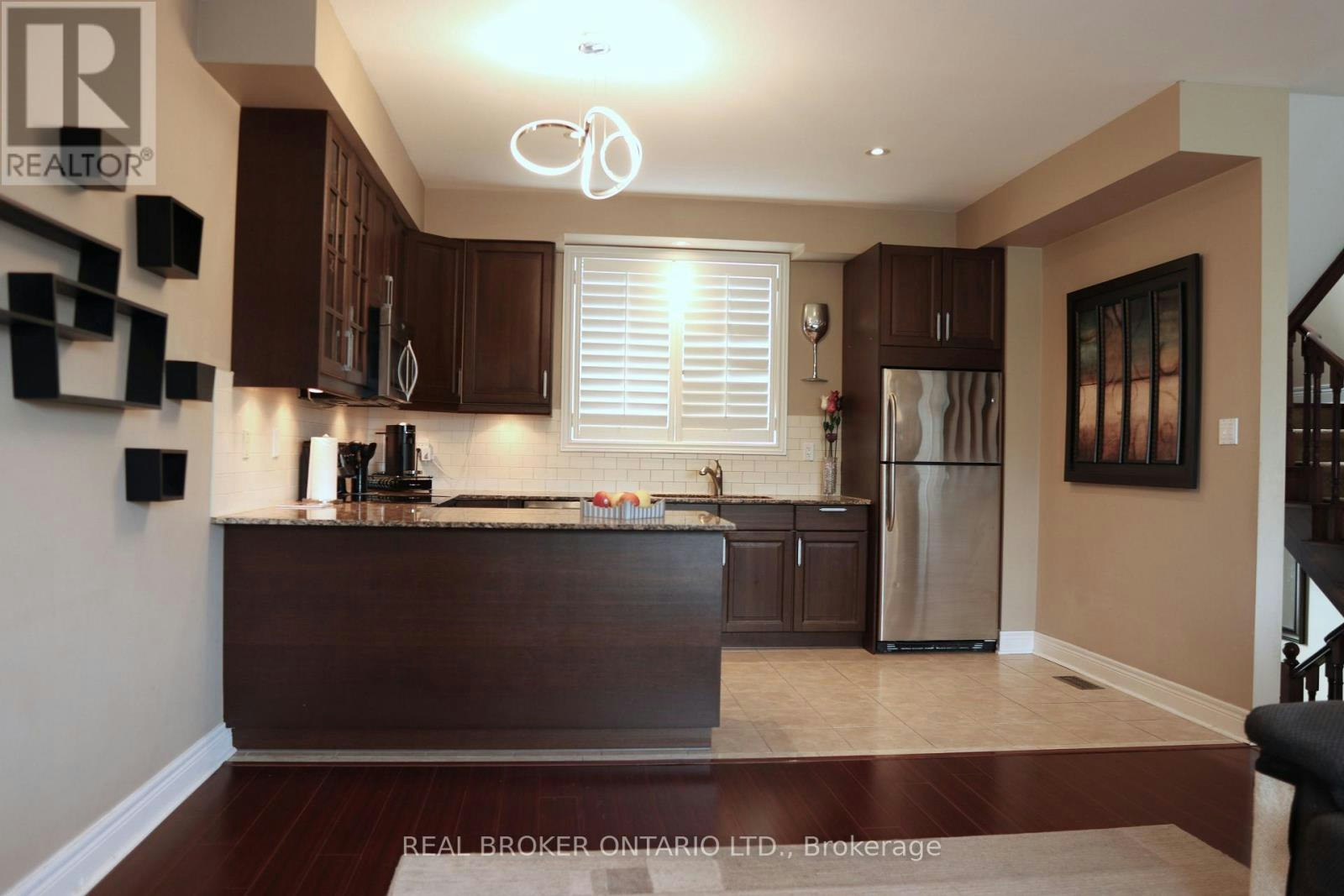 17-215 16th Avenue, Richmond Hill, ON, L4L 0T8 - 3