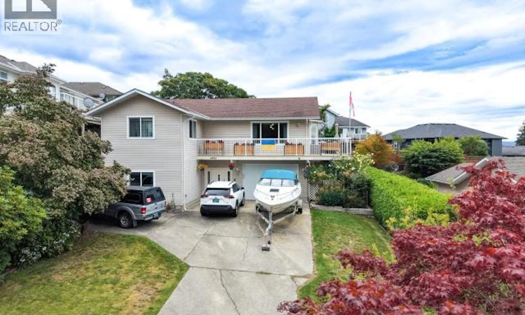 6886 Harvie Avenue