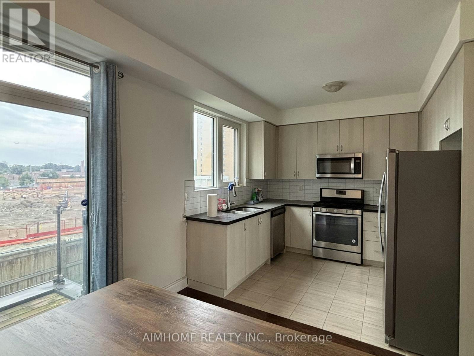 58 Pony Farm Drive, Toronto, ON, M9R 0B3 - 6