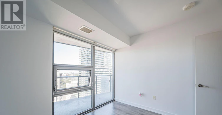 2806-11 Wellesley Street W, Toronto, ON, M4Y 1E8 - 18