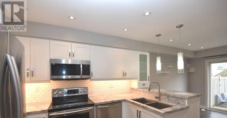 42 Village Vista Way, Vaughan, ON, L6A 3S4 - 3