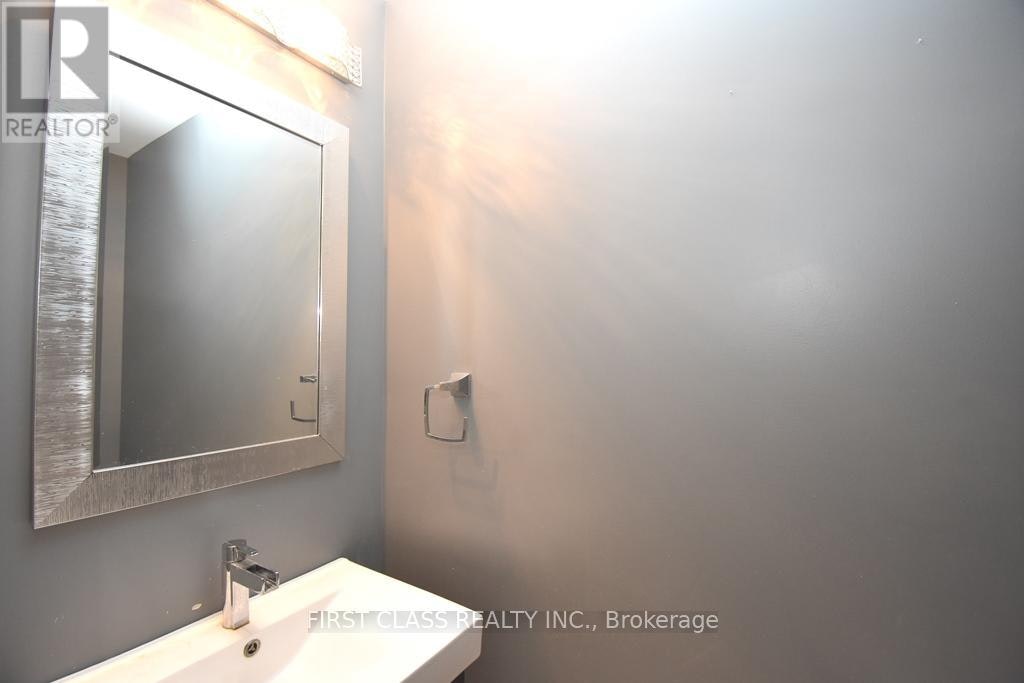 42 Village Vista Way, Vaughan, ON, L6A 3S4 - 11