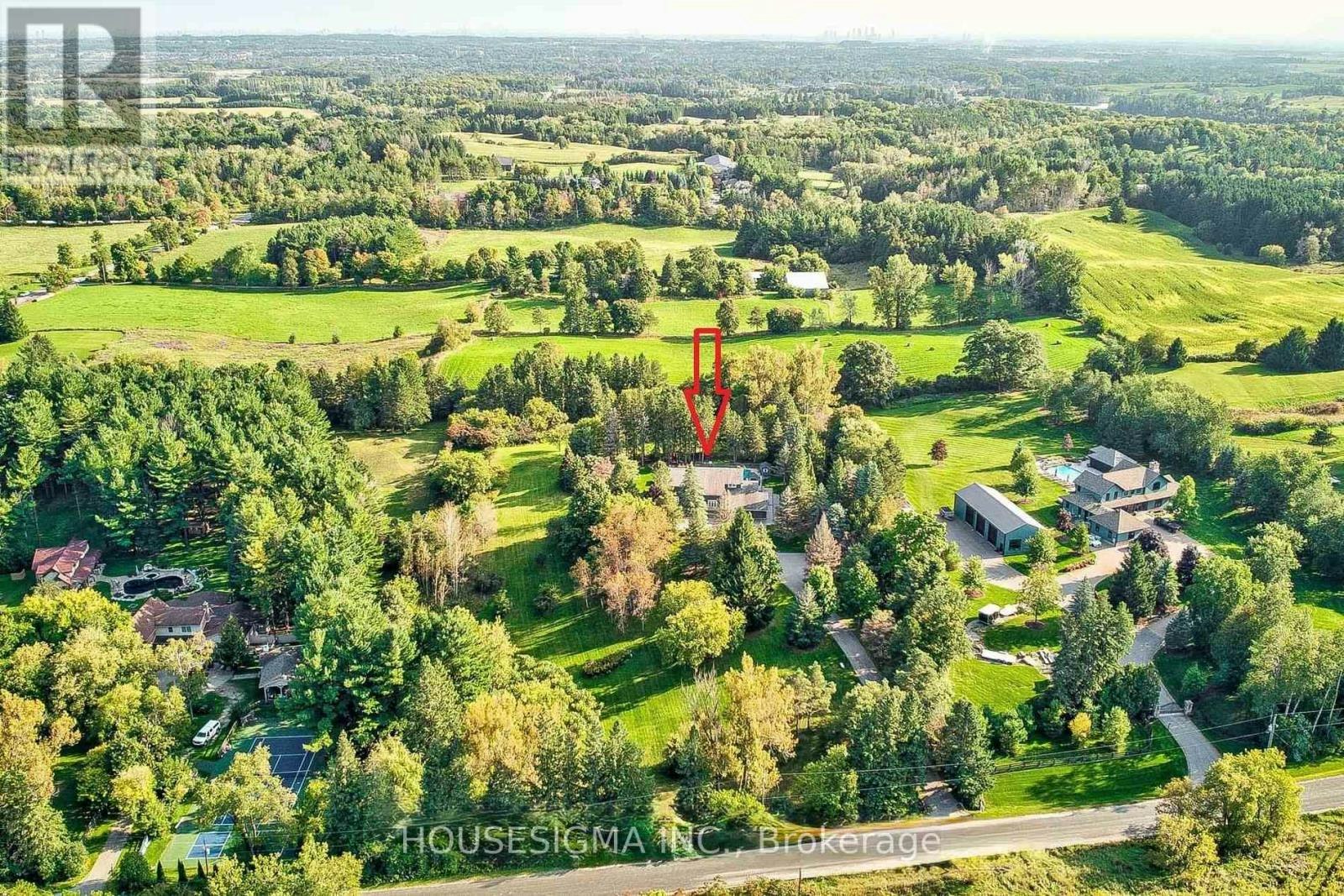 95 Cavell Avenue, King, ON, L7B 1A3 - 2