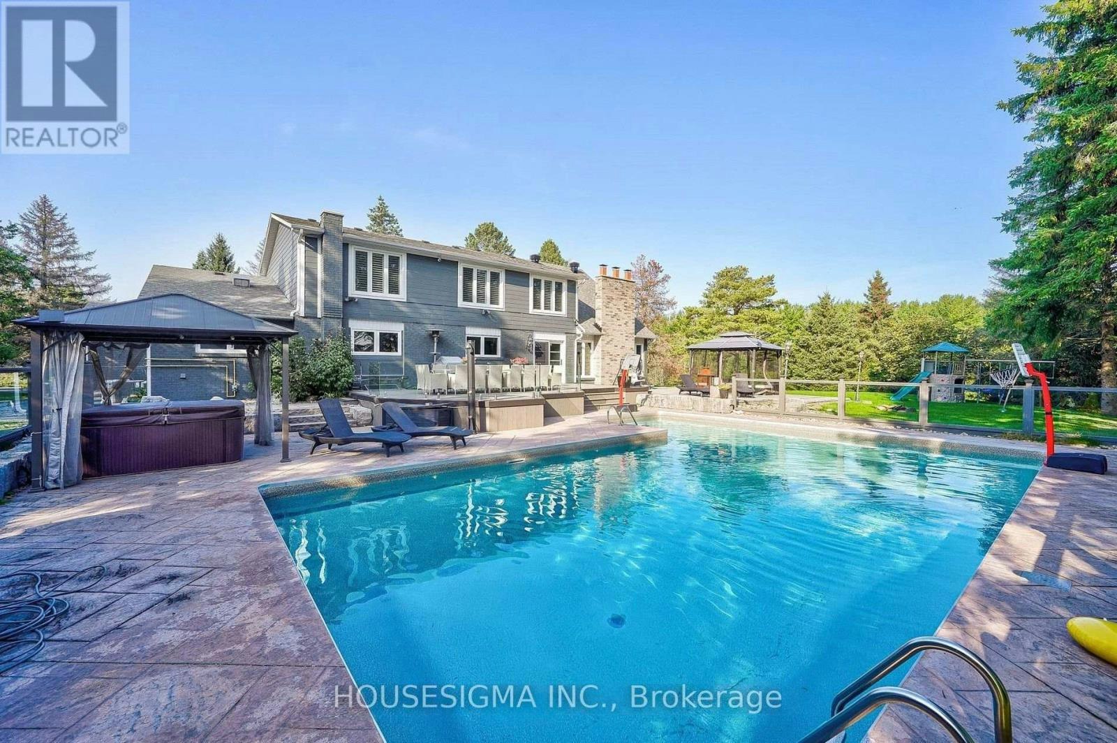 95 Cavell Avenue, King, ON, L7B 1A3 - 32