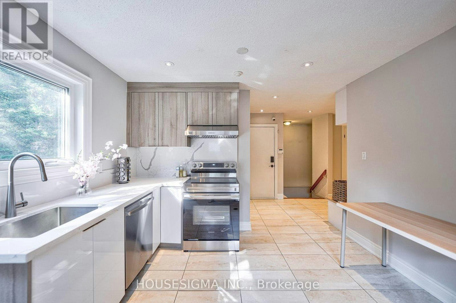 95 Cavell Avenue, King, ON, L7B 1A3 - 15