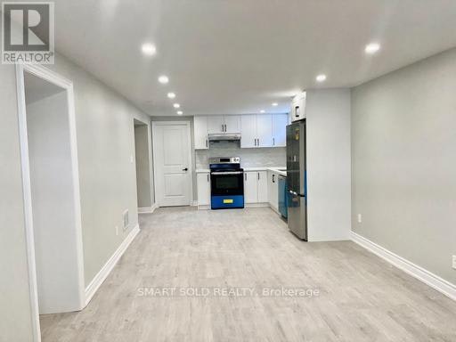 LOWER-228 Silverbirch Drive, Newmarket, ON, L3Y 2Z5 - 4