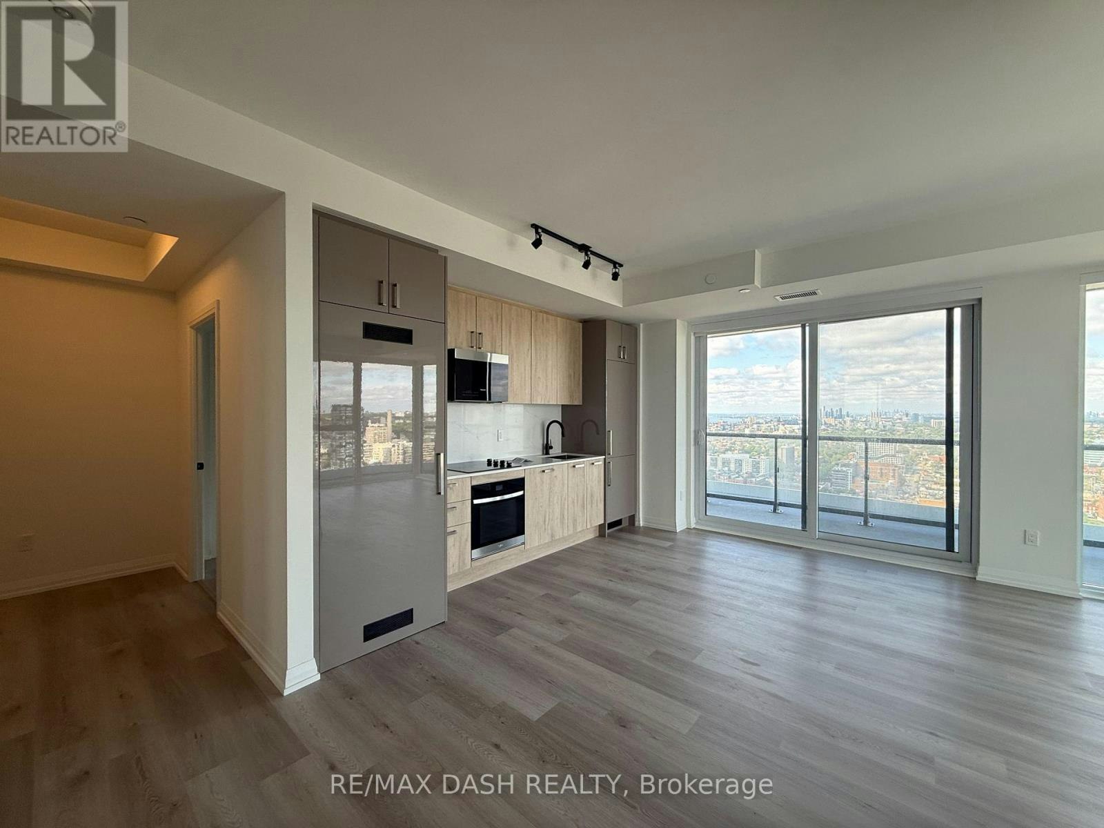LP10-280 Dundas Street W, Toronto, ON, M5T 0E3 - 9