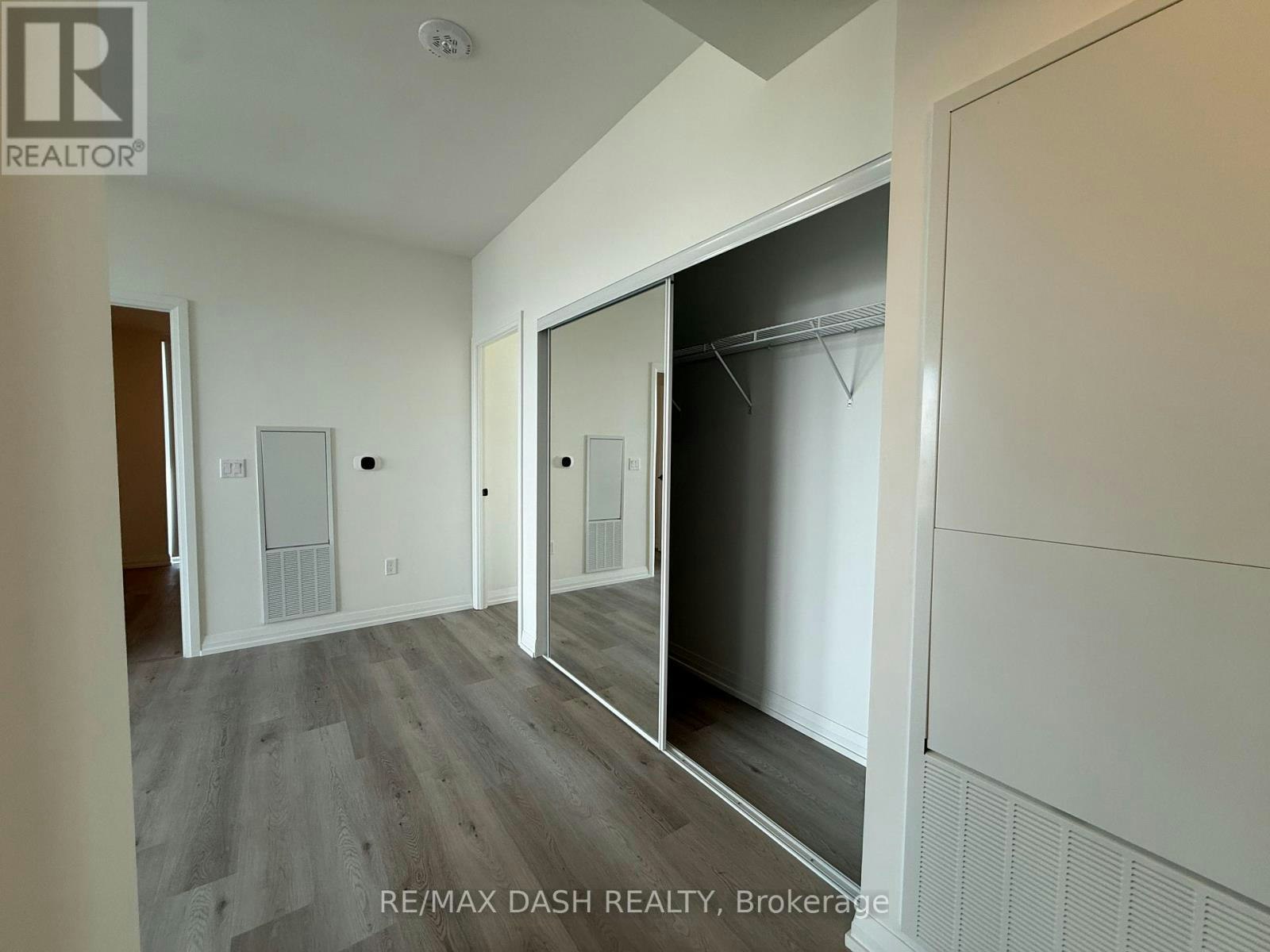 LP10-280 Dundas Street W, Toronto, ON, M5T 0E3 - 7