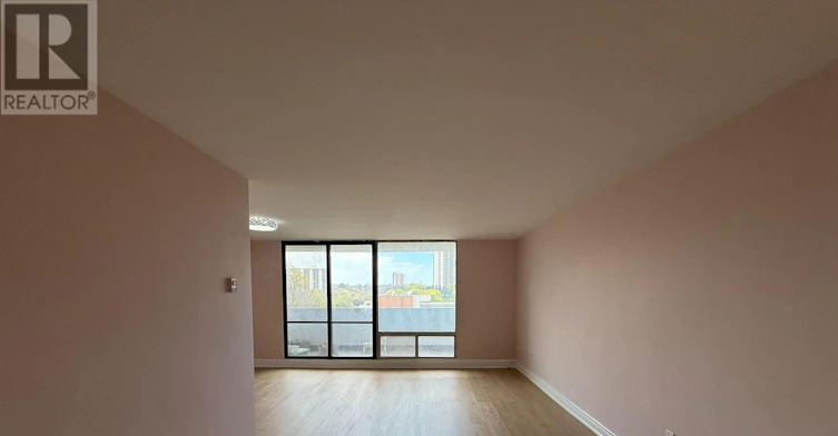 502-3 Massey Square, Toronto, ON, M4C 5L5 - 14