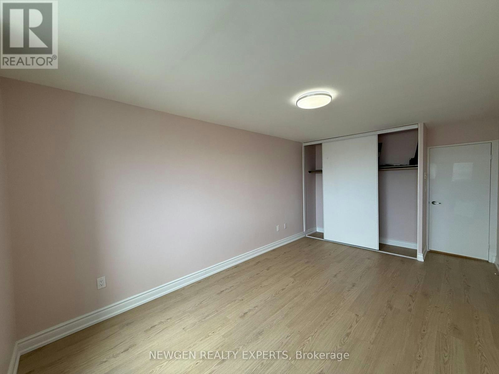 502-3 Massey Square, Toronto, ON, M4C 5L5 - 26