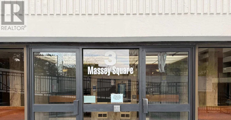 502-3 Massey Square, Toronto, ON, M4C 5L5 - 2