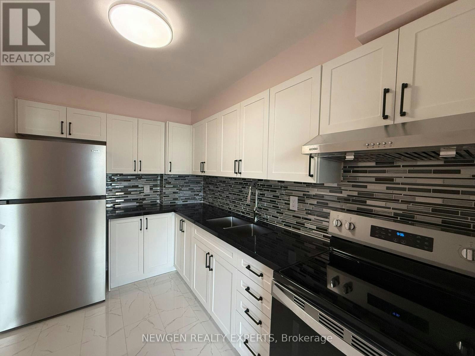 502-3 Massey Square, Toronto, ON, M4C 5L5 - 21