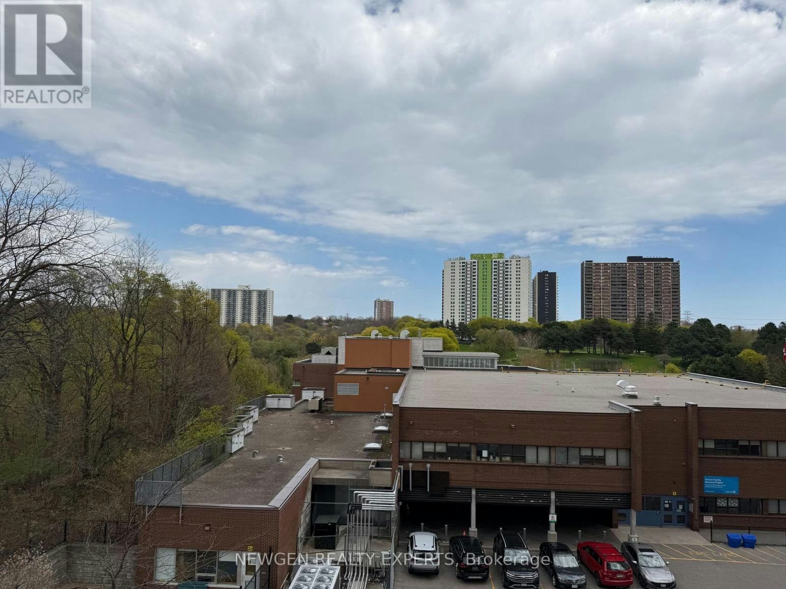 502-3 Massey Square, Toronto, ON, M4C 5L5 - 33