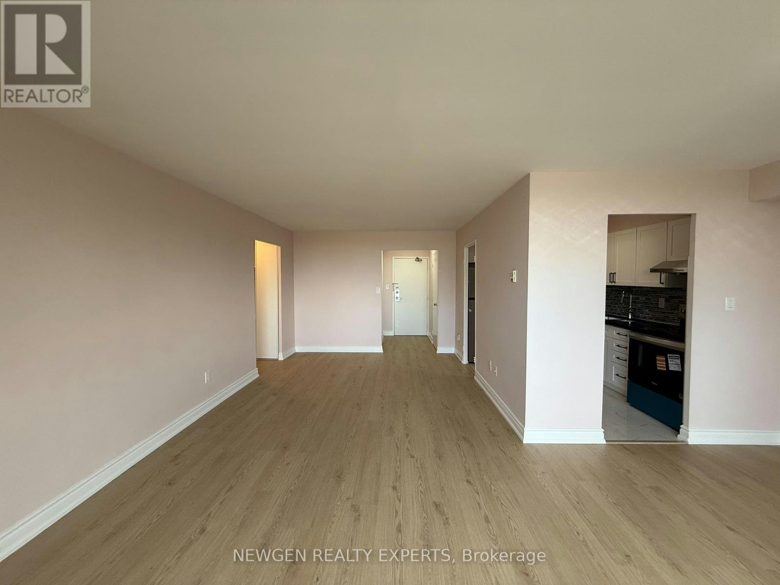 502-3 Massey Square, Toronto, ON, M4C 5L5 - 13