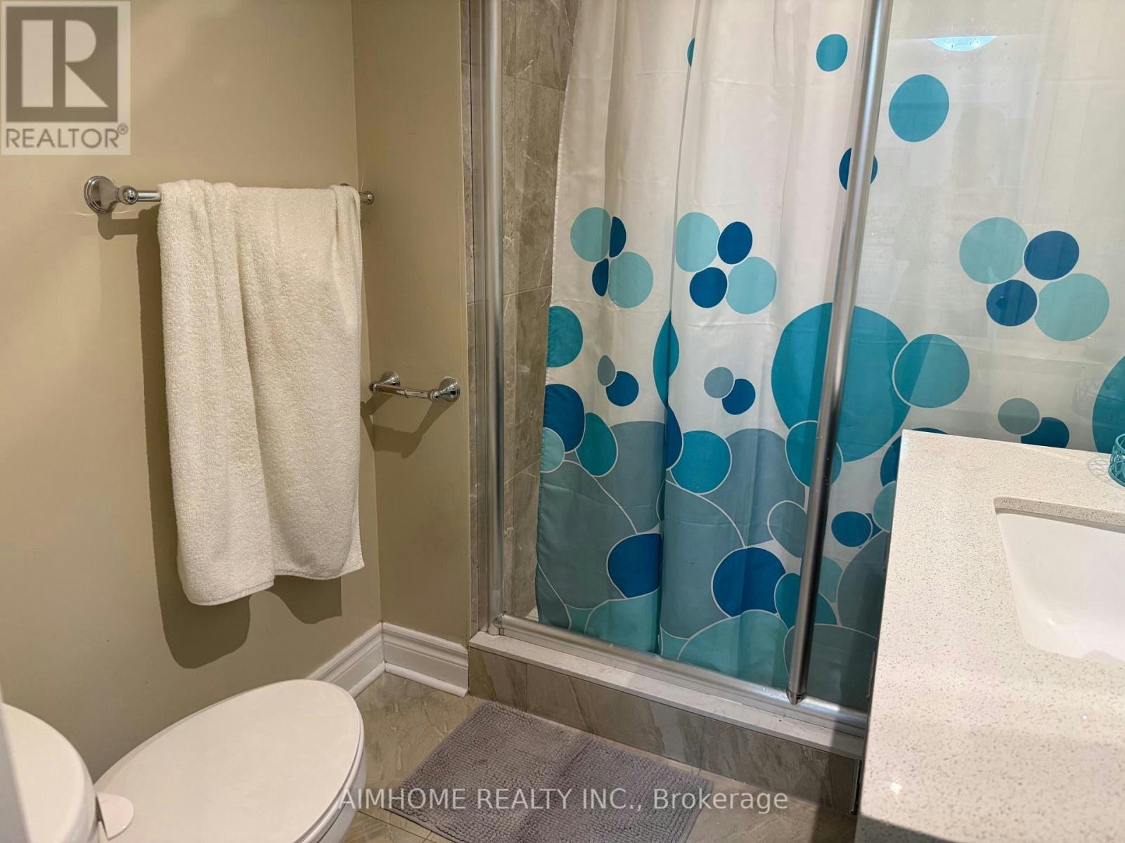 BSMT 2-72 La Rose Avenue, Toronto, ON, M9P 1B1 - 7