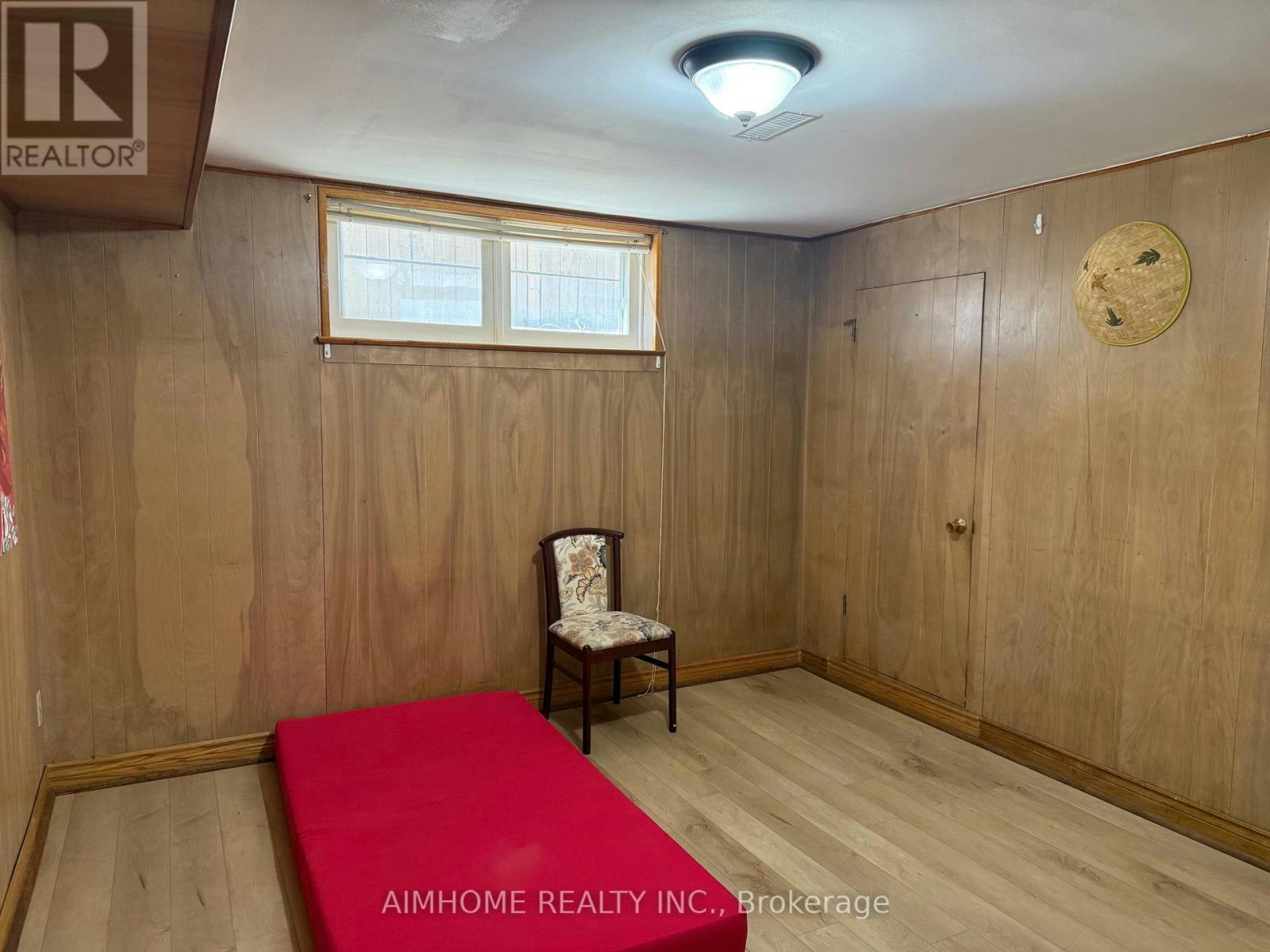 BSMT 2-72 La Rose Avenue, Toronto, ON, M9P 1B1 - 2