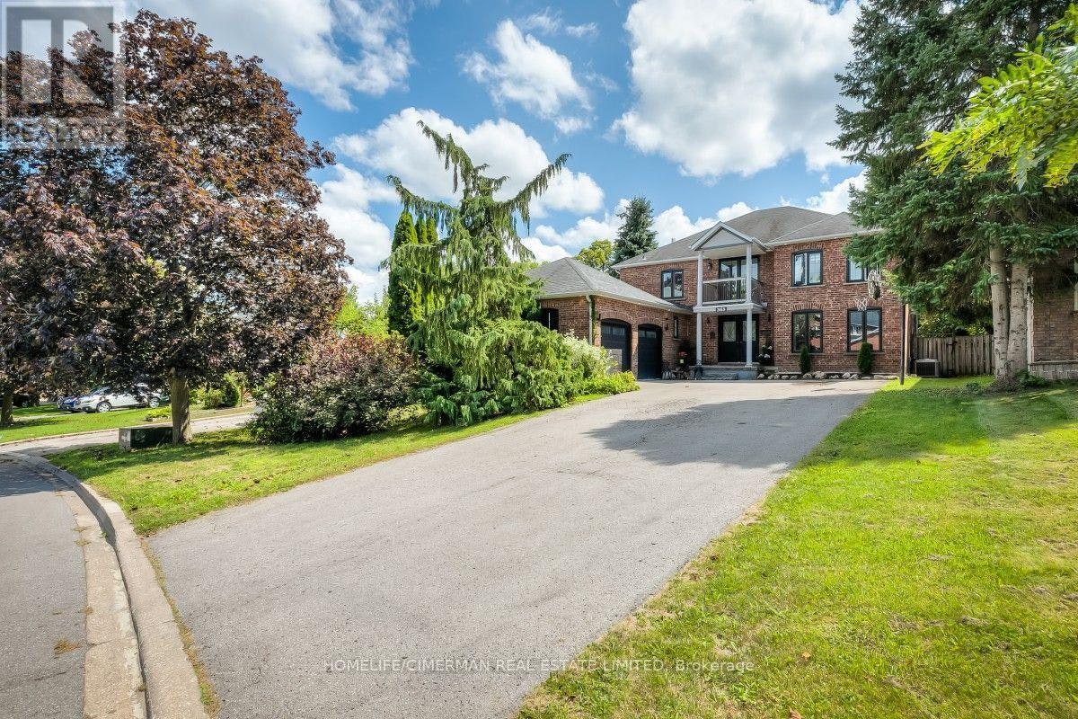 365 Kennedy Street W, Aurora, ON, L4G 5M5
