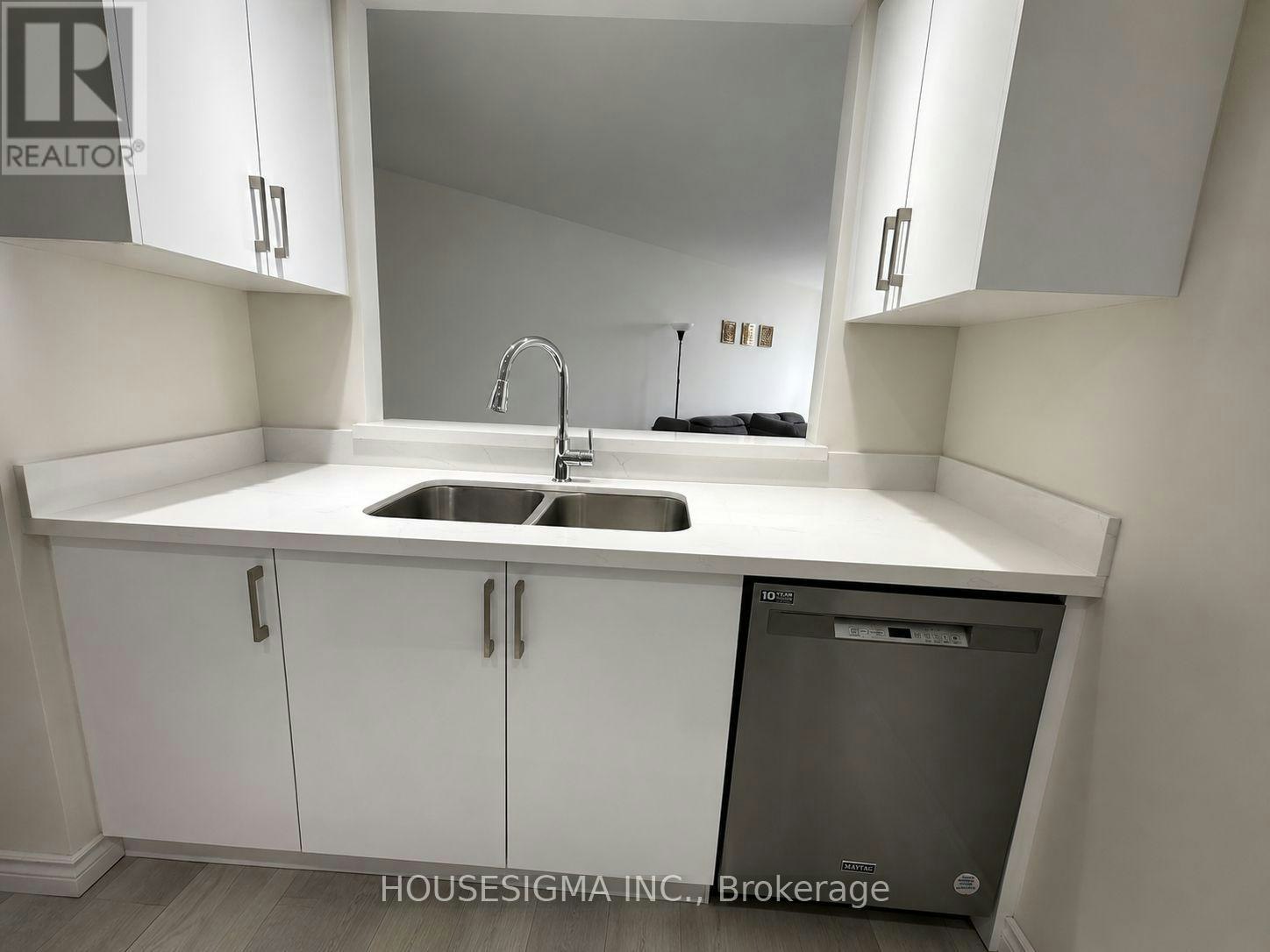1703-7 Concorde Place, Toronto, ON, M3C 3N4 - 6