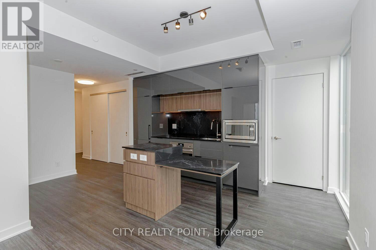 1206-185 Alberta Avenue, Toronto, ON, M6C 0A5 - 5