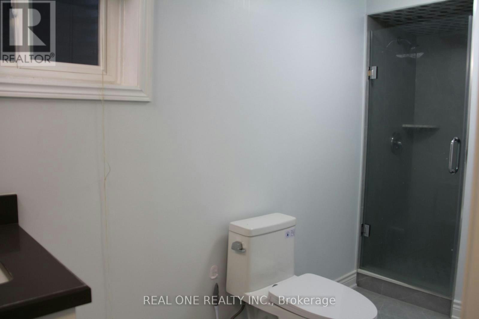 243 Kingslake Road, Toronto, ON, M2J 3G9 - 6