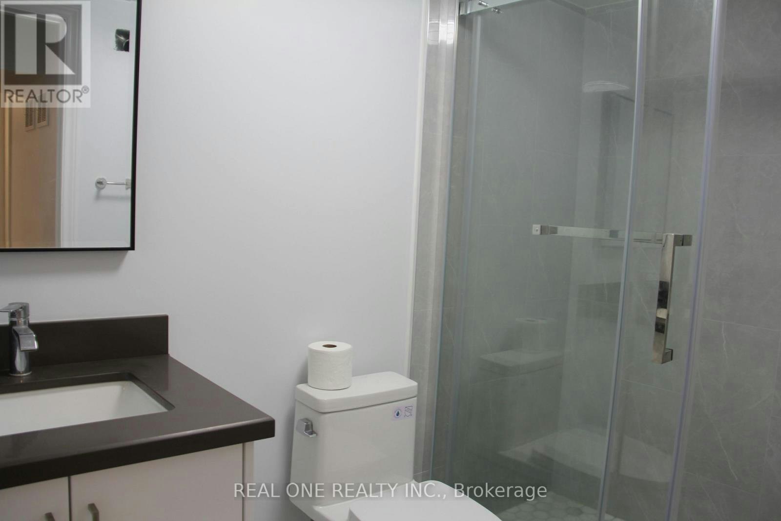 243 Kingslake Road, Toronto, ON, M2J 3G9 - 7